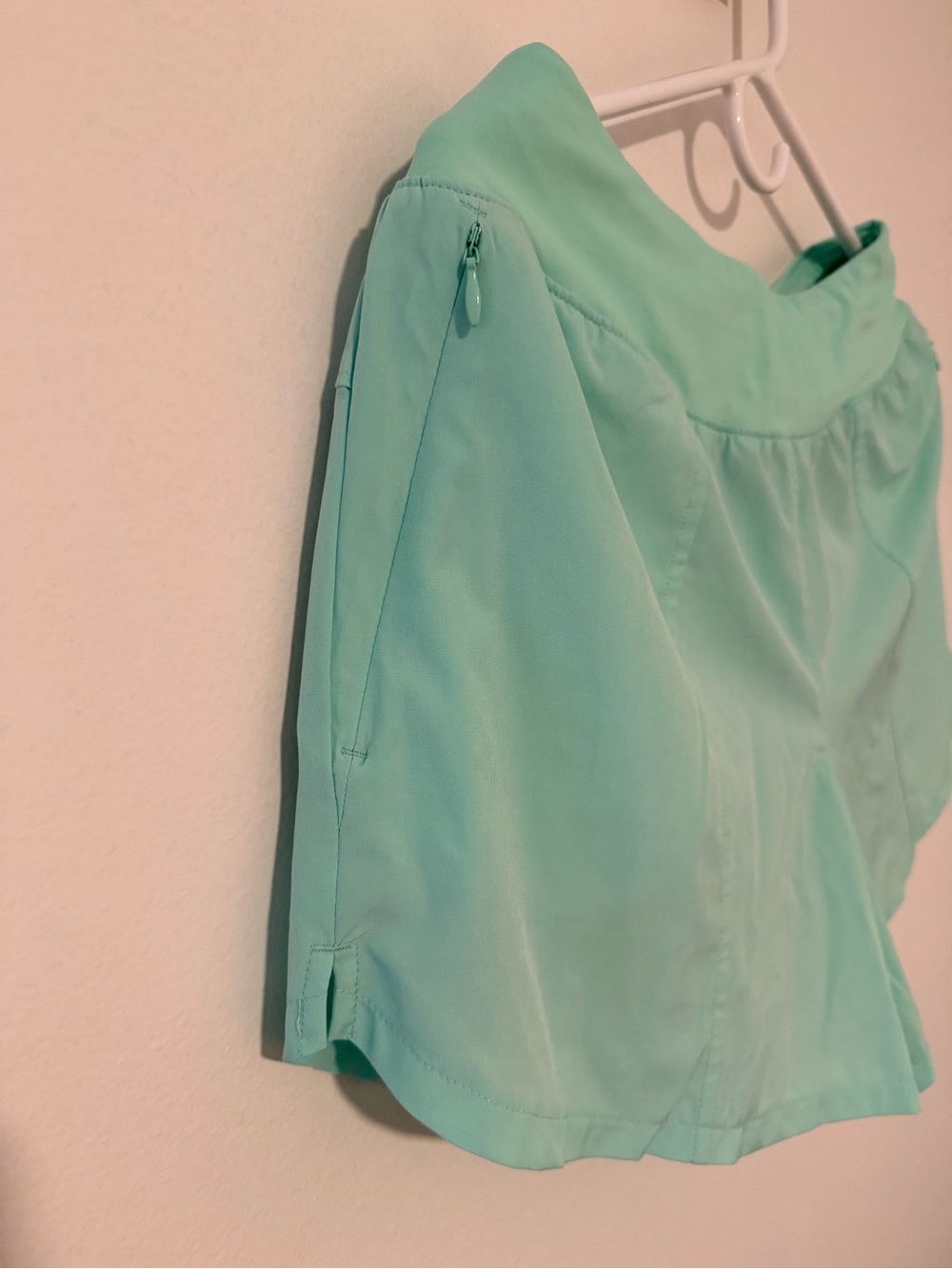 Tek Gear Women’s Medium Mint Green Athletic Running Shorts Zip Pockets - Picture 3 of 9